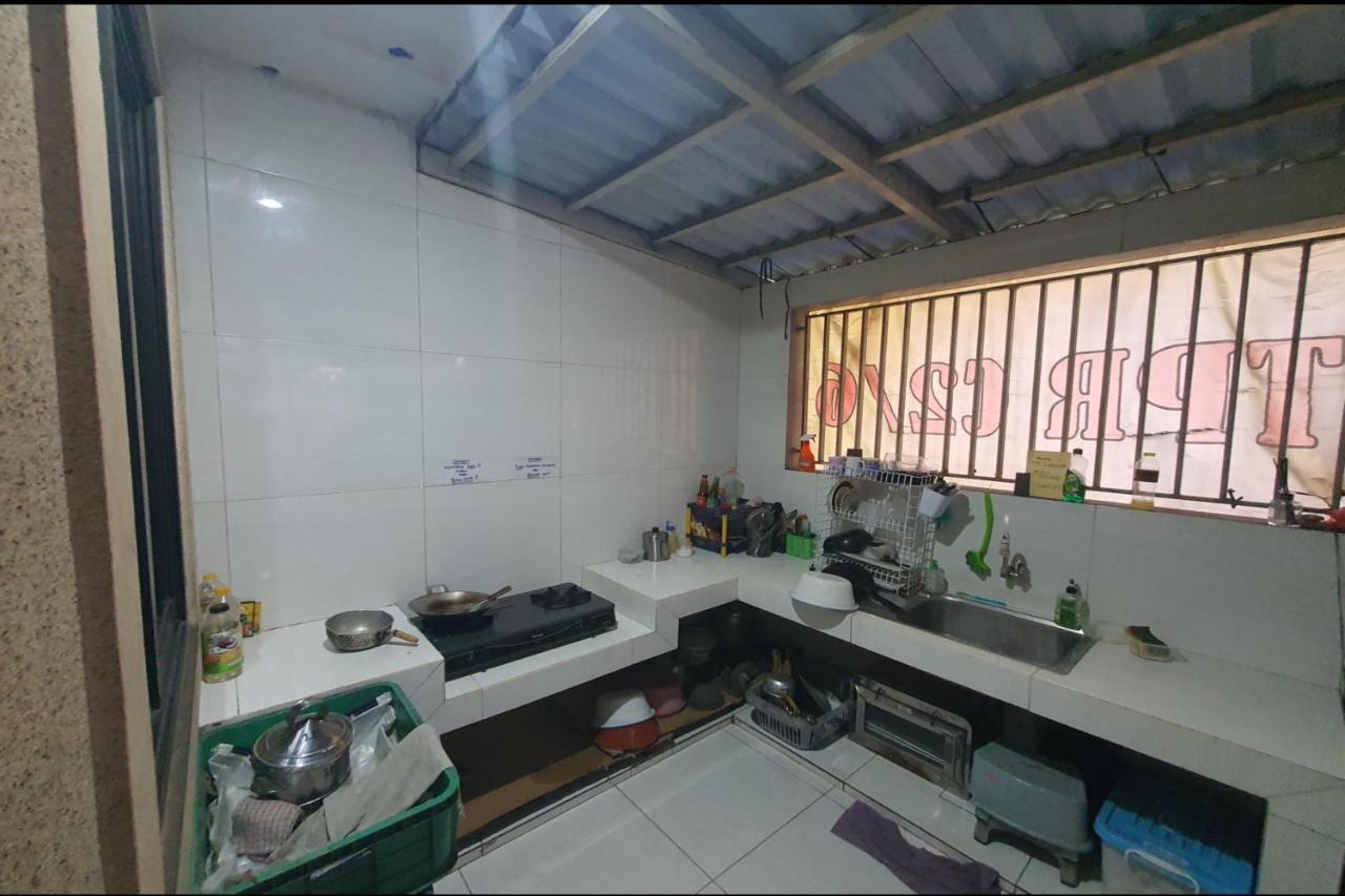 Oyo 93109 Garden Homestay 1 Tpr Surabaya Exterior foto